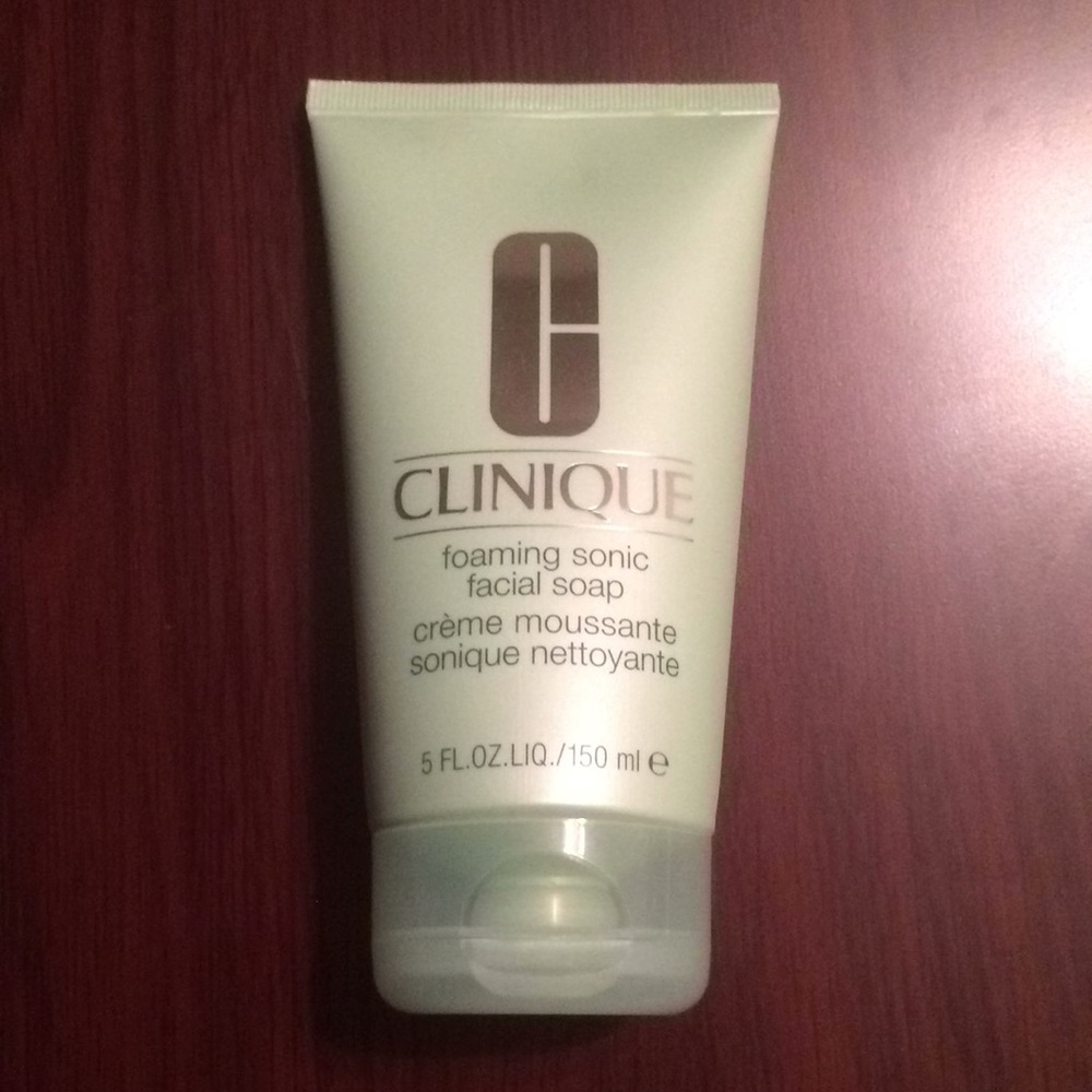 Clinique Foaming Sonic Facial Soap